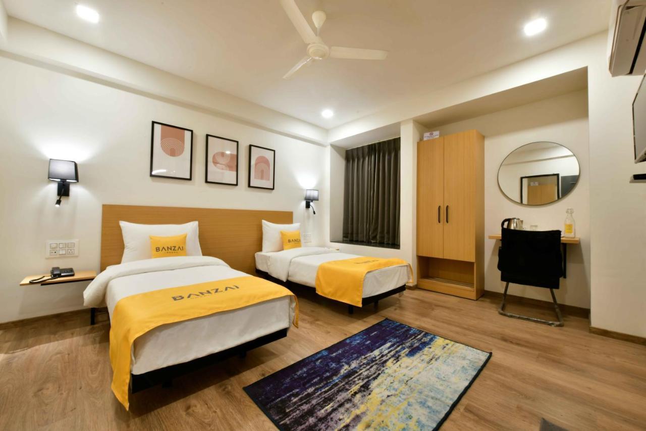 Banzai Rooms Nashik Extérieur photo