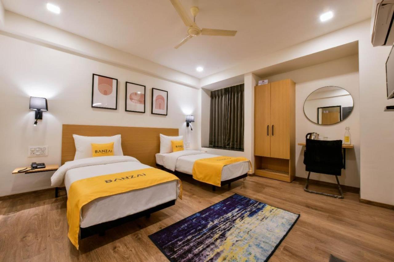 Banzai Rooms Nashik Extérieur photo