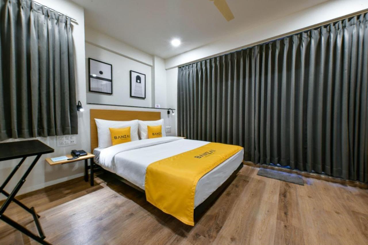 Banzai Rooms Nashik Extérieur photo